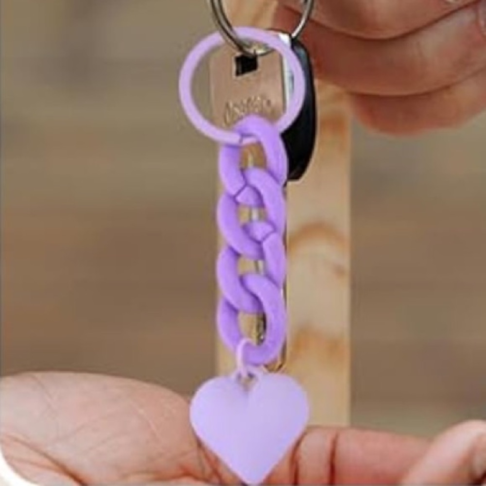 💜NEW Chunky Chain Heart Bag Charm/ Keychain Lilac Purple - Picture 7 of 7